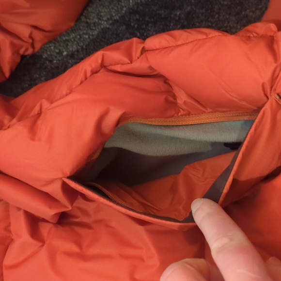 Barely worn winter coat - Picture 13 of 16